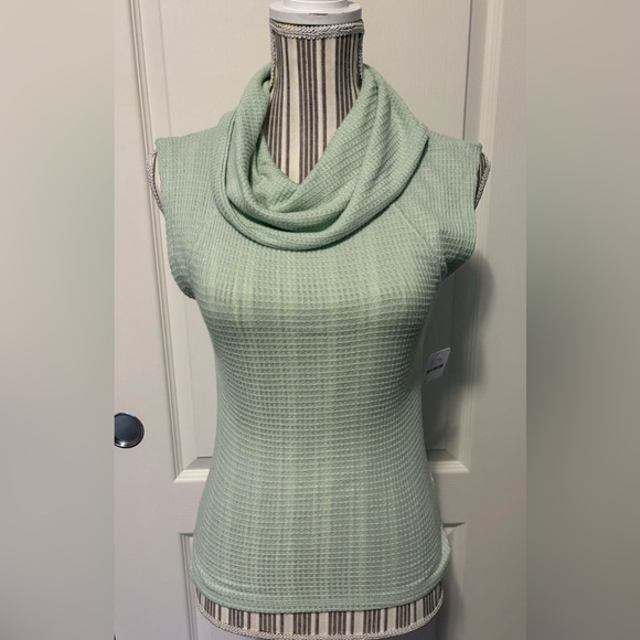 NWT Free People Intimately Cowl Up Cap Sleeve Cami, color Sky/Ciel (Mint), Sz M - Picture 1 of 8